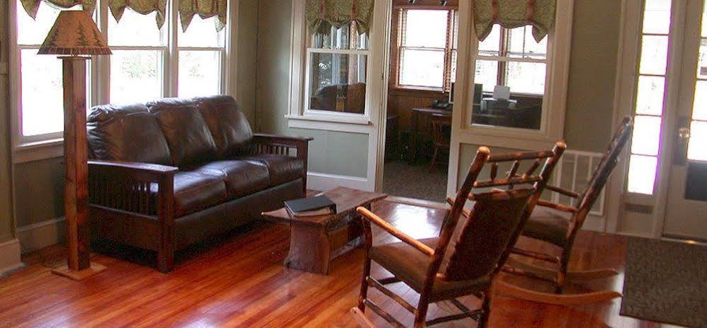 Mountaintop Lodge At Lake Naomi Pocono Pines Екстериор снимка