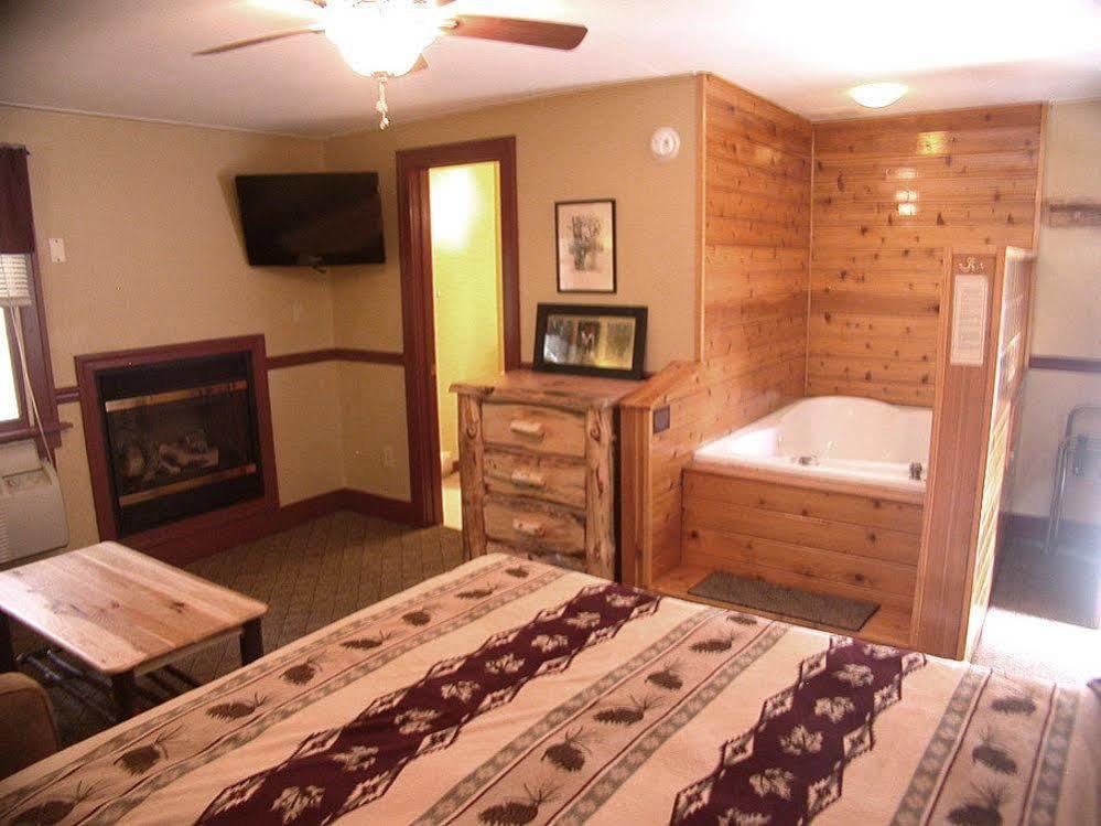 Mountaintop Lodge At Lake Naomi Pocono Pines Екстериор снимка