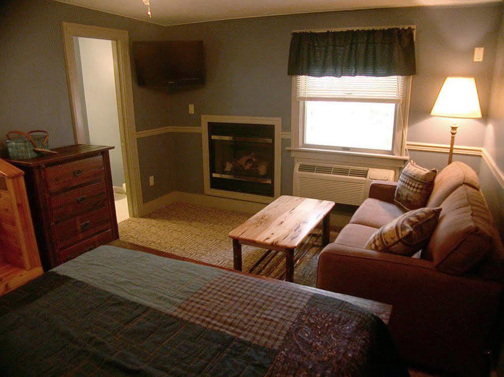 Mountaintop Lodge At Lake Naomi Pocono Pines Екстериор снимка